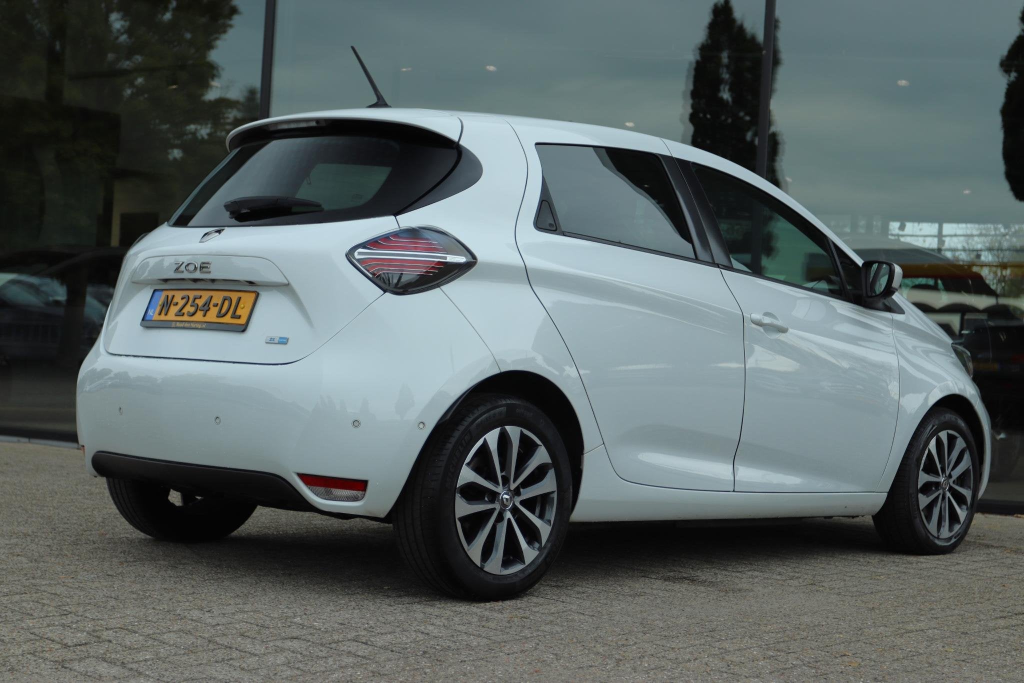 RENAULT ZOE R135 INTENS 52KWH SOH 92.4% | KOOPACCU | CARPLAY, Auto's, 136 pk, Gebruikt, Wit, Origineel Nederlands