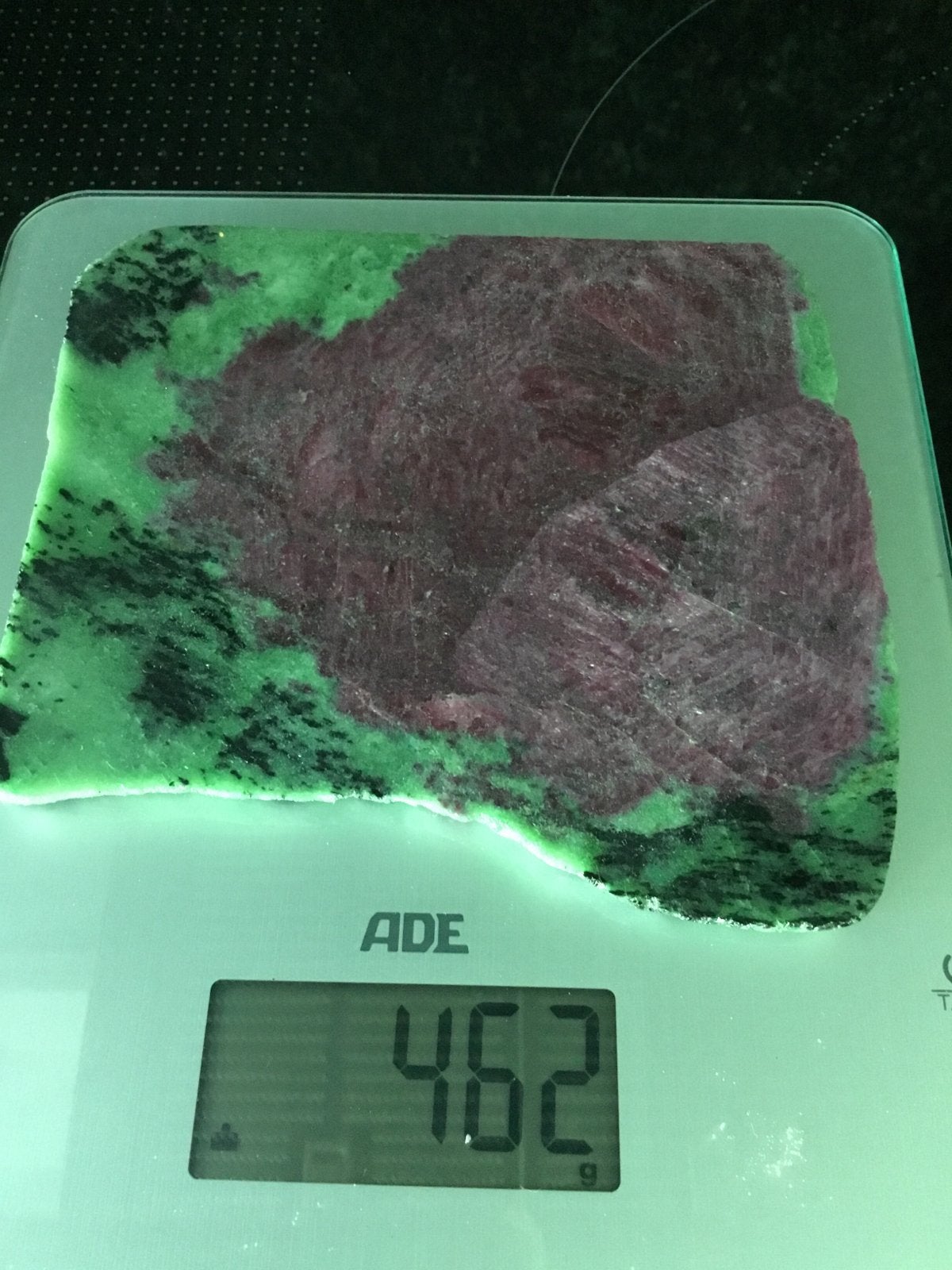 Robijn in Zoisiet Plaat - 462g - Prachtig Mineraal, Verzamelen, Ophalen of Verzenden, Mineraal