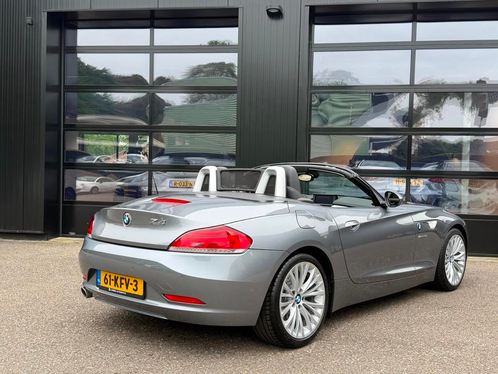 BMW Z4 Roadster SDrive30i Spacegrau Handbak 258PK, Euro 5, Achterwielaandrijving, Gebruikt, Zwart