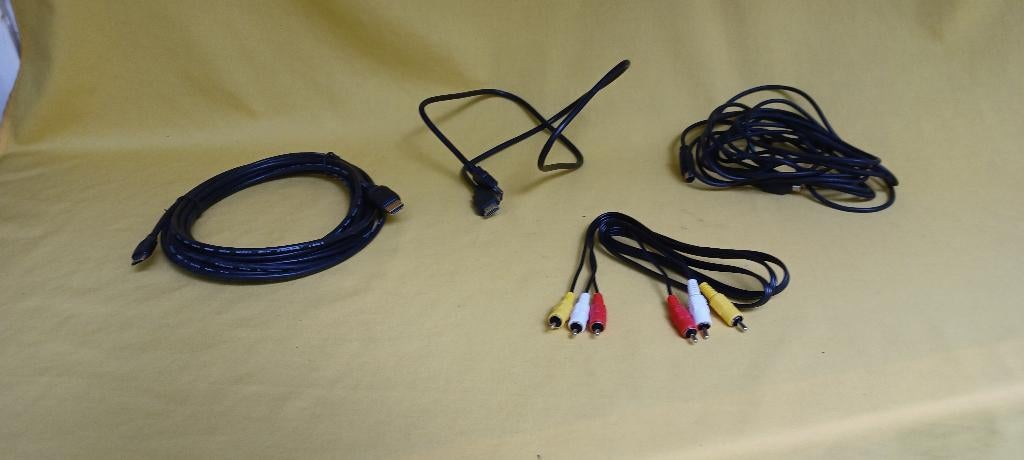 4x Diverse Video kabels, Ophalen of Verzenden, Gebruikt, 2 tot 5 meter, HDMI-kabel