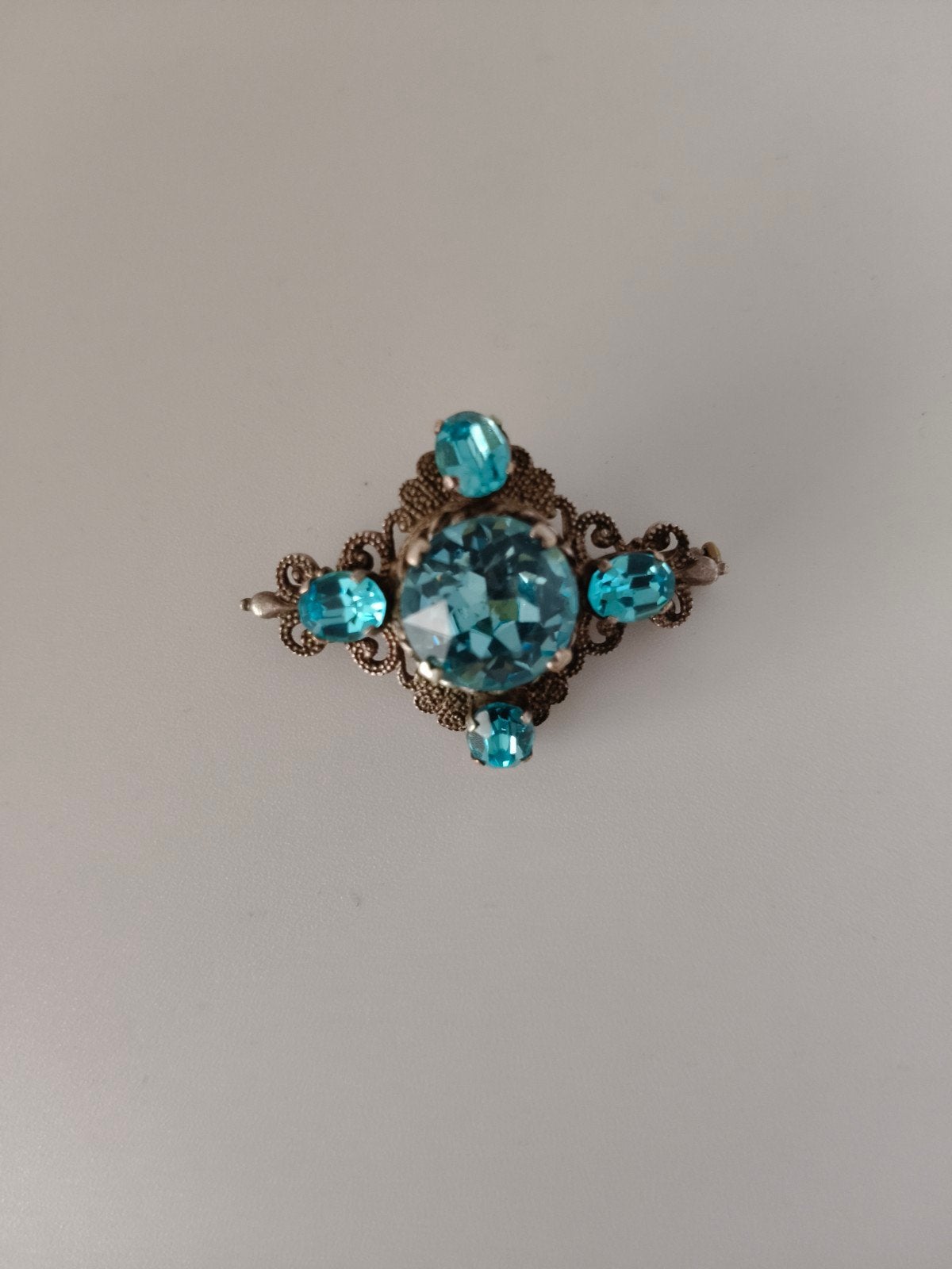 Antieke Art Deco broche 1920, Met kristal, Overige materialen, Gebruikt, Minder dan 4 cm