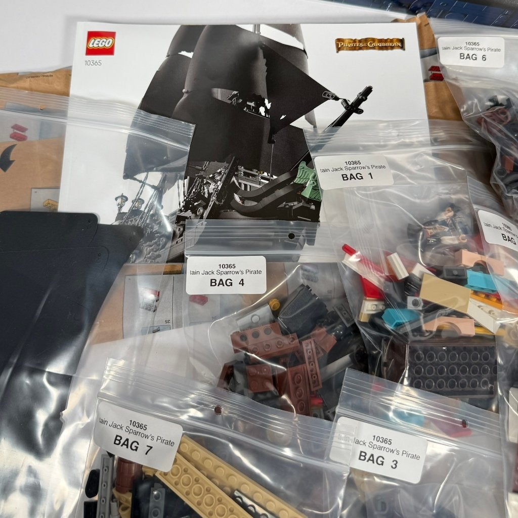 LEGO Disney 10365 Captain Jack Sparrow’s Pirate Ship, Lego, Ophalen of Verzenden, Zo goed als nieuw, Complete set
