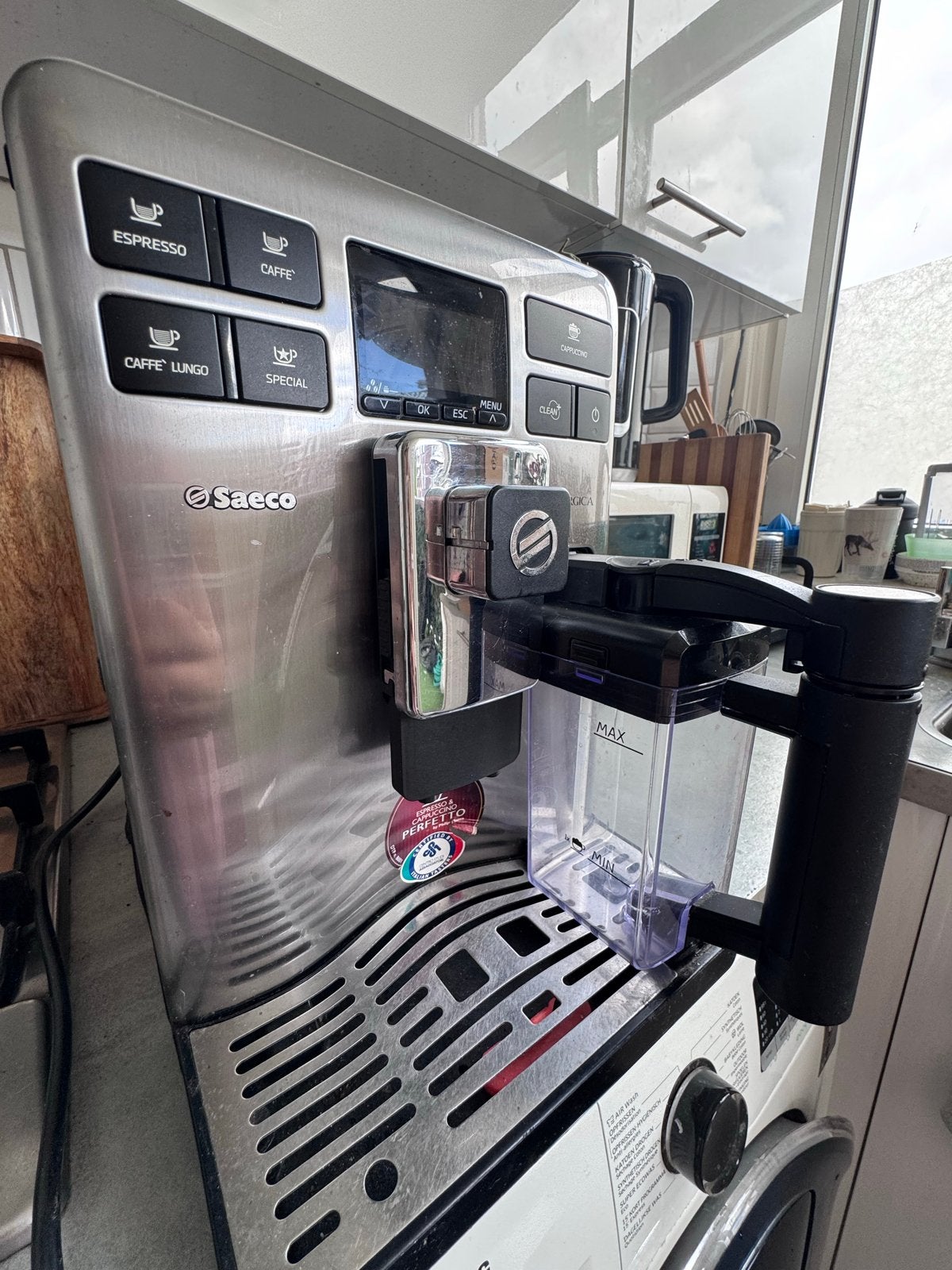Foto 2 van Saeco Koffiemachine - Zeer goede staat, incl. koffie & r