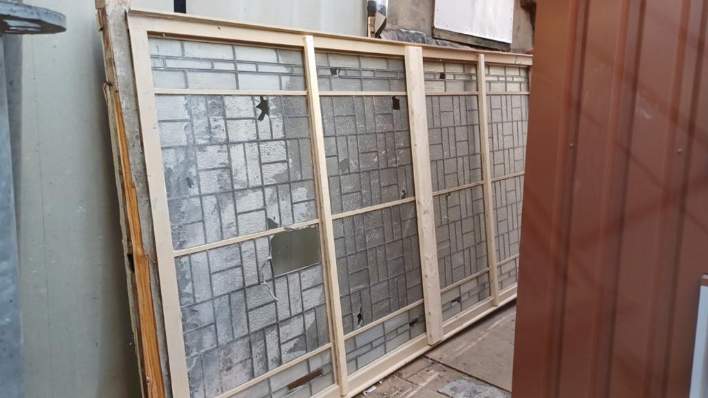 Zeer groot en bijzonder glas in lood raam, Ophalen of Verzenden