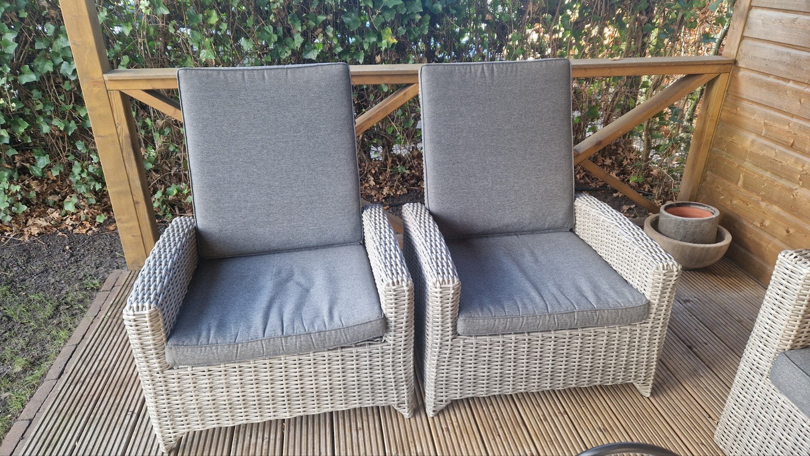 2 Wicker tuinstoelen met verstelbare rugleuning en kussens, Ophalen, Gebruikt, Wicker, Verstelbaar