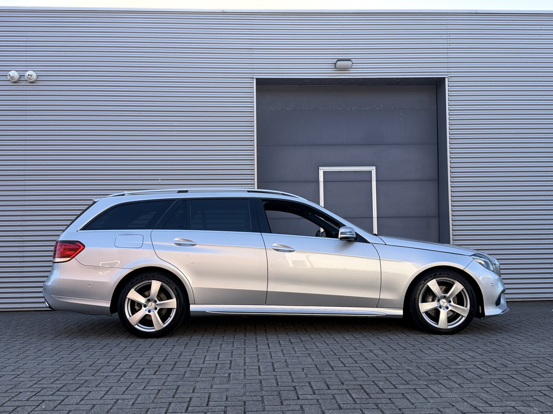 Mercedes-Benz E-Klasse Estate 300 BlueTEC HYBRID Prestige Av, Auto's, Automaat, Euro 5, Achterwielaandrijving, Gebruikt