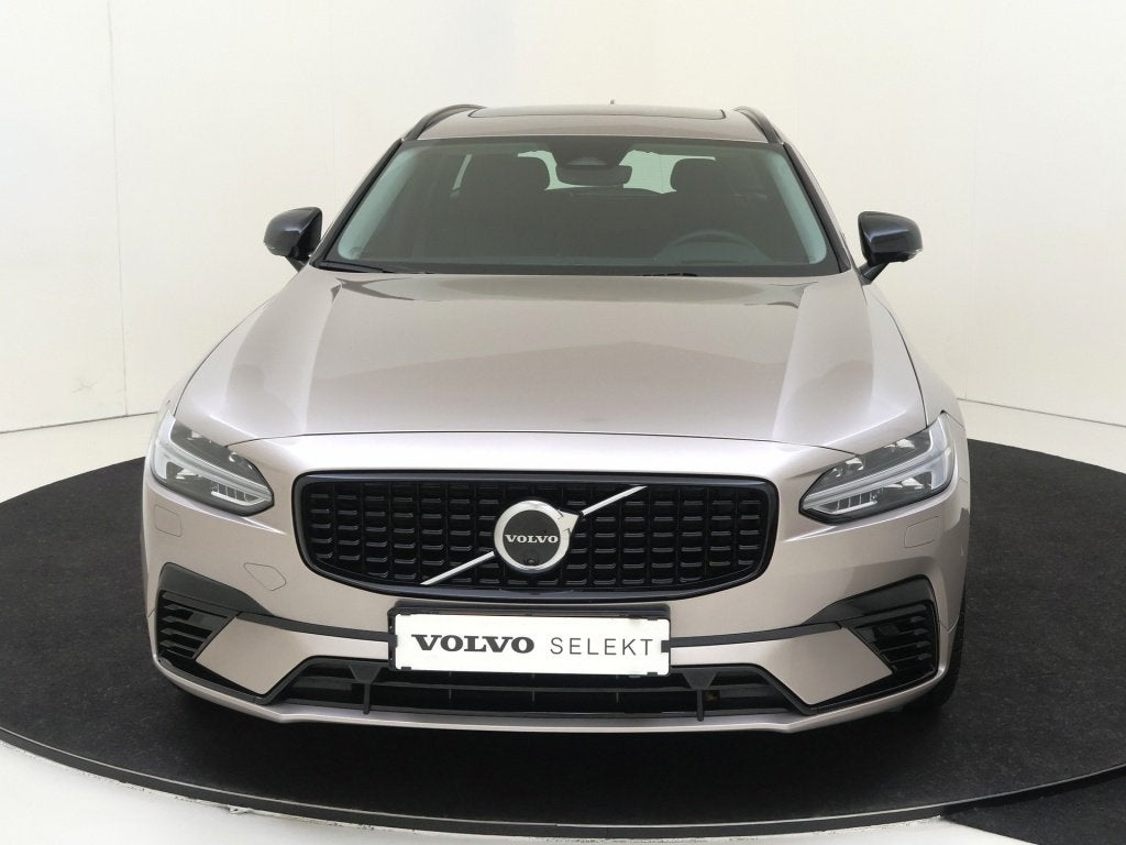 Volvo V90 T8 AWD Ultra Dark | Trekhaak | Panoramadak | 360, Auto's, Volvo, 4 cilinders, Lichtsensor, Hybride Elektrisch/Benzine