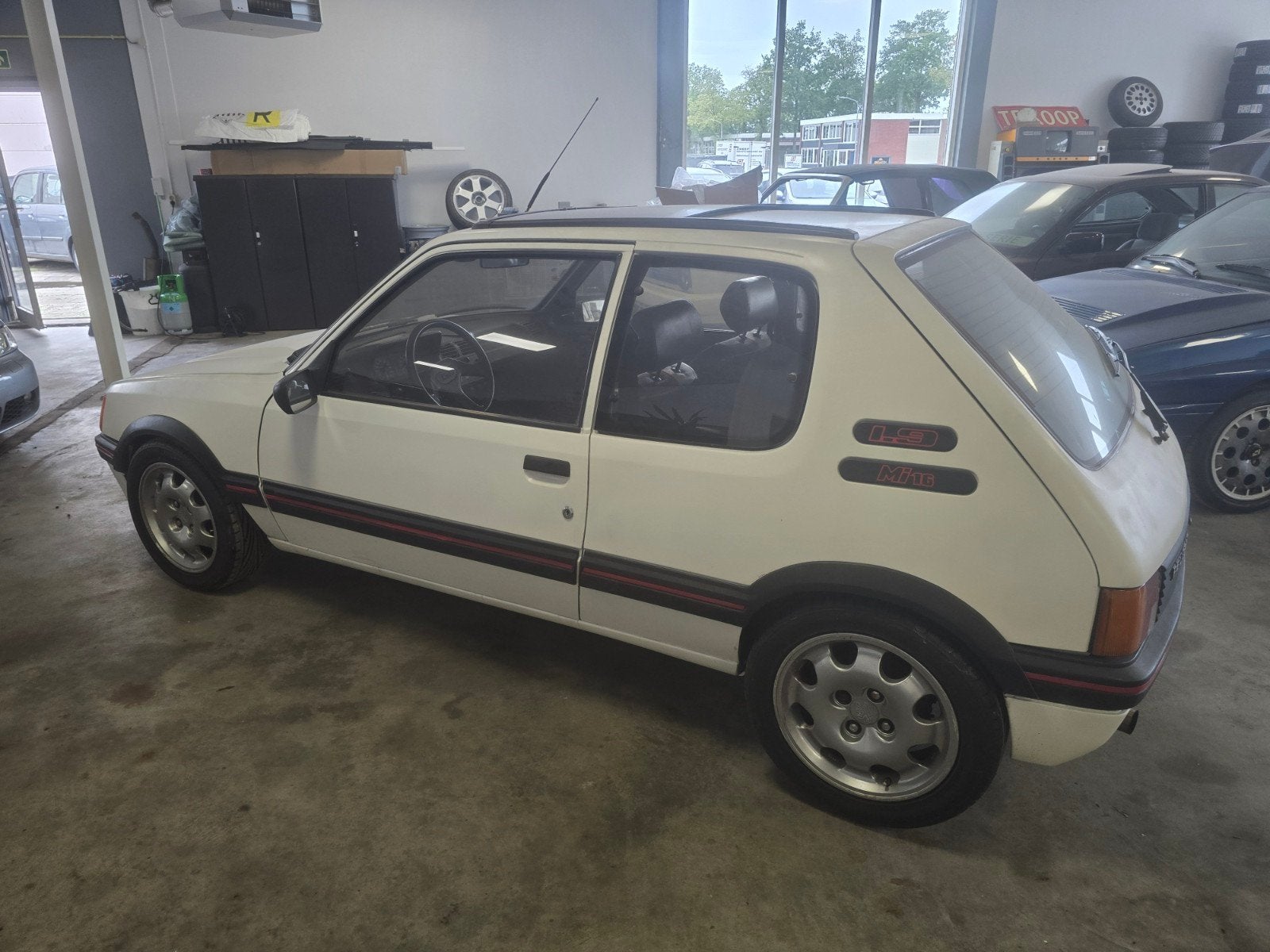 Peugeot 205 gti project Auto. lees text goed!, foto 2