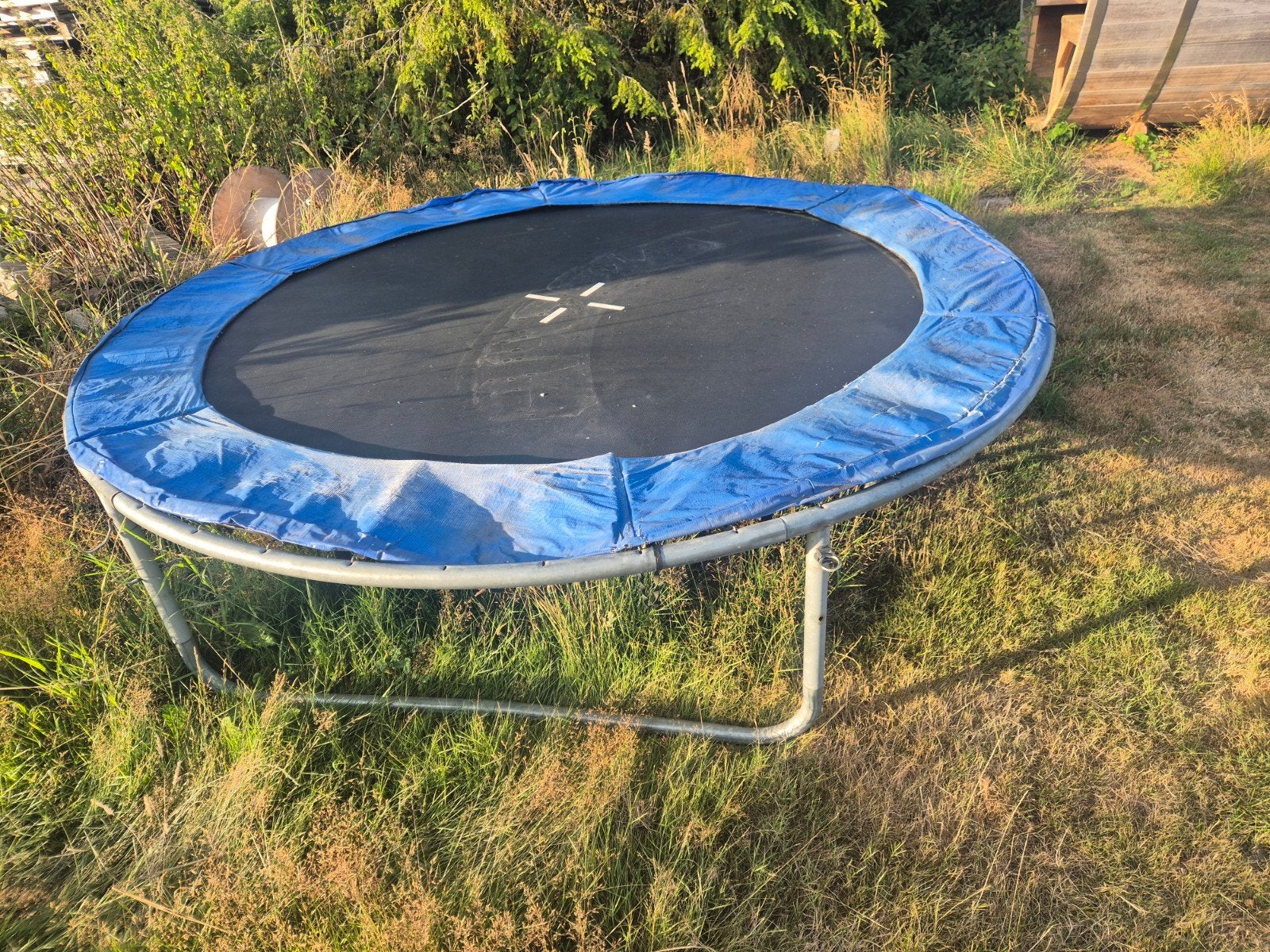 Trampoline (circa 244cm) in slechte staat - gratis ophalen, Ophalen, Gebruikt