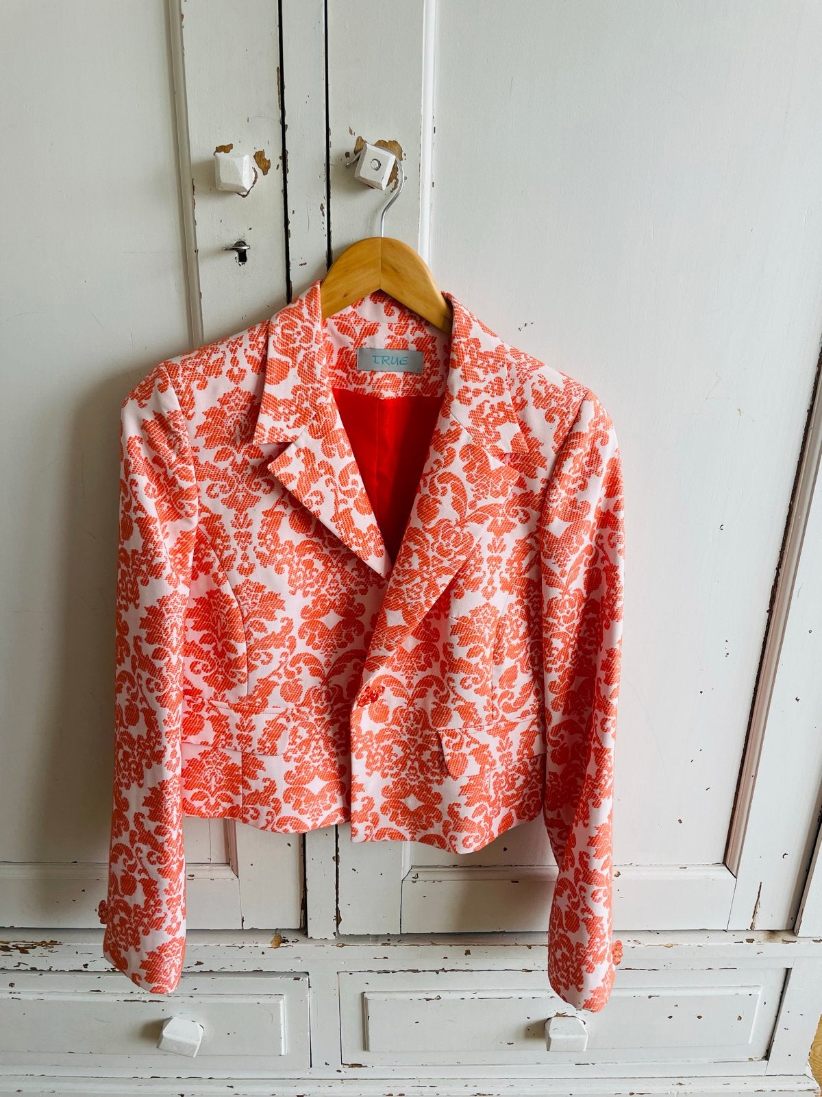 Nieuw Oranje/Wit Jasje Maat M, Maat 38/40 (M), Nieuw, Oranje, Ophalen of Verzenden