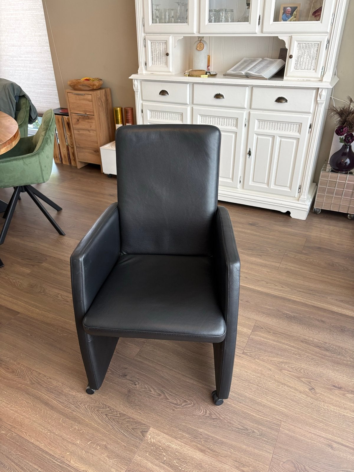 4 Zwarte 100% lederen eetkamerstoelen van SIJBEN MEUBELEN, Gebruikt, Zwart, Tijdloos luxe design, Leer