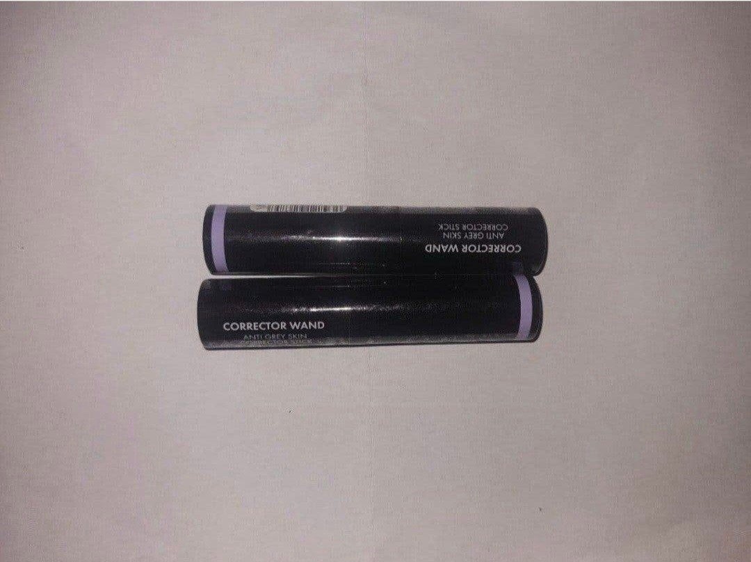 2 nieuwe Douglas anti grey corrector concealer (advr 258), Gehele gezicht, Paars, Nieuw, Ophalen of Verzenden