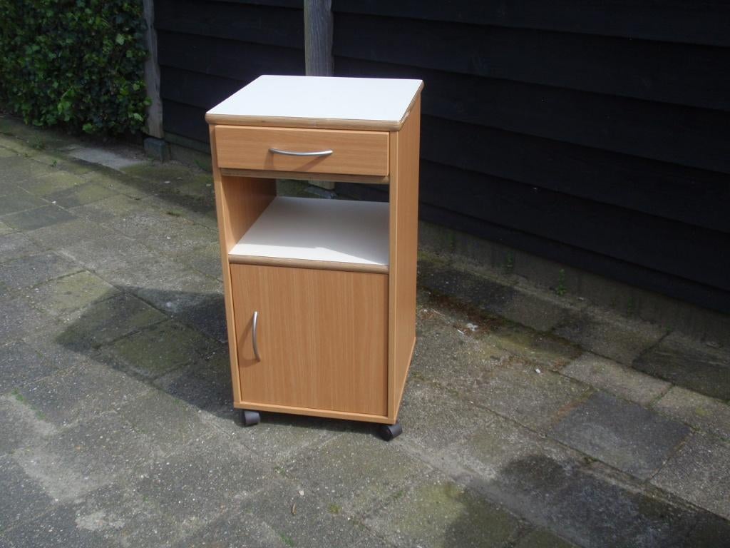 verrijdbaar bedkastje met lade, Diversen, Verpleegmiddelen, Ophalen, Gebruikt