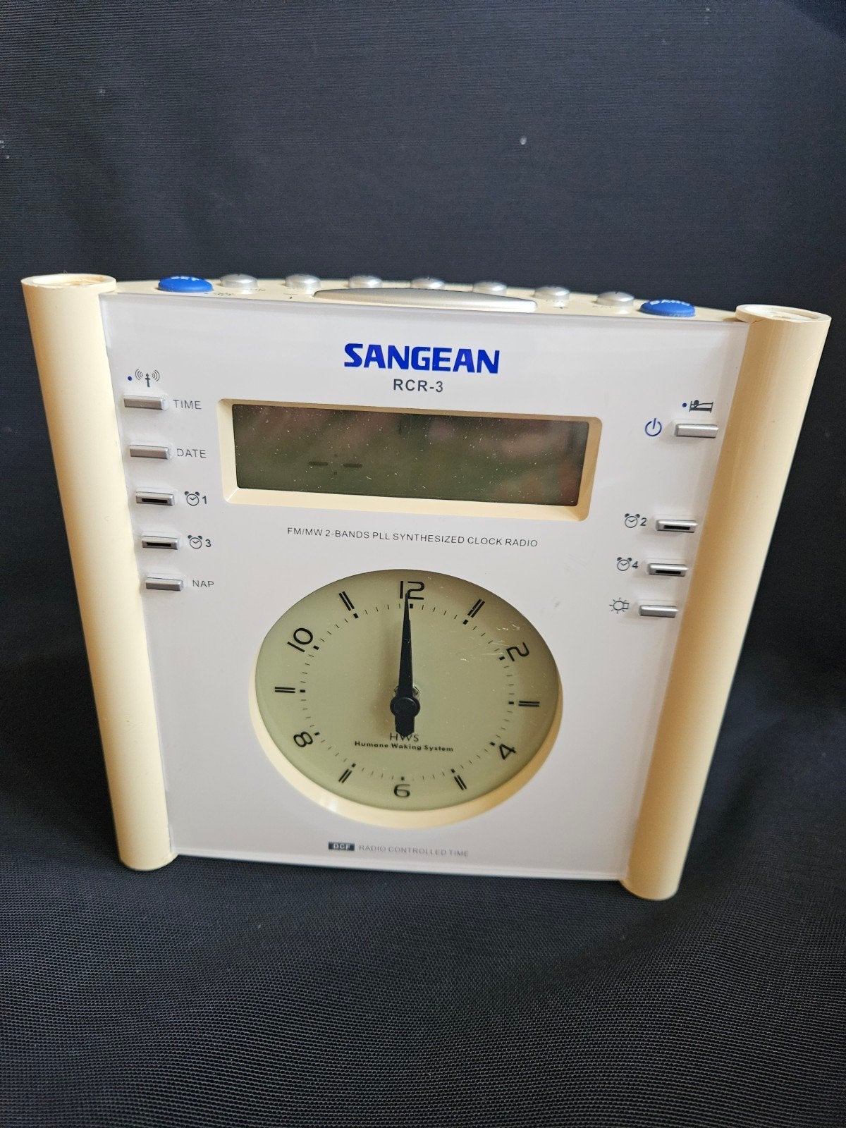 Sangean RCR-3 FM/MW-2 PLL Synthesized Wekker Radio, Ophalen of Verzenden, Gebruikt, Radio