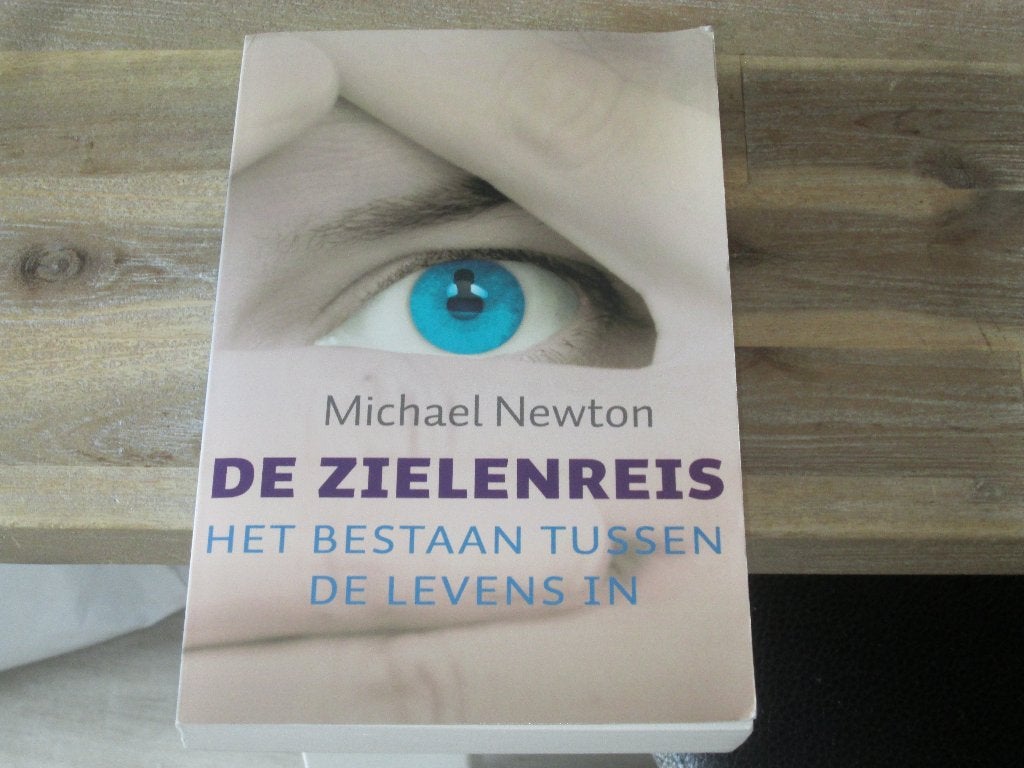 De Zielenreis Het Bestaan Tussen de Levens in Michael Newton, Boeken, Michael Newton, Achtergrond en Informatie, Ziel of Sterfelijkheid