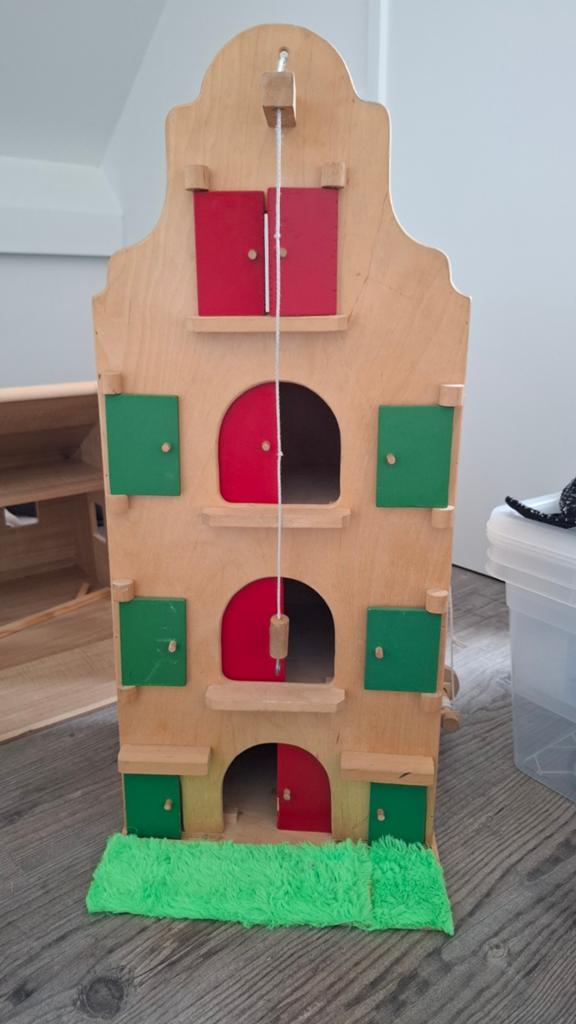 Houten grachtenpand, Ophalen, Poppenhuis