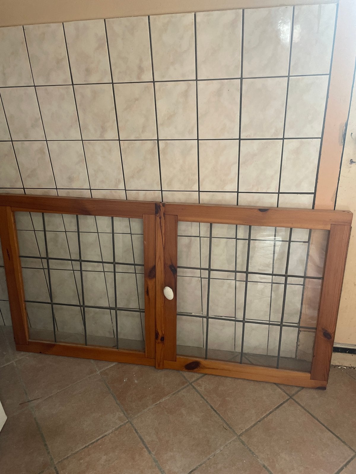 2 Houten kastdeurtjes met echt glas in lood., Gevelraam of Ruit, Gebruikt, Minder dan 80 cm, Glas in lood