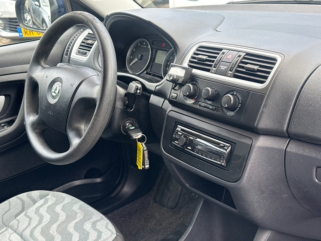 Skoda Fabia Combi 1.4-16V Ambiente Airco | Nieuw apk | Cruis, Voorwielaandrijving, 4 cilinders, Blauw, Startonderbreker