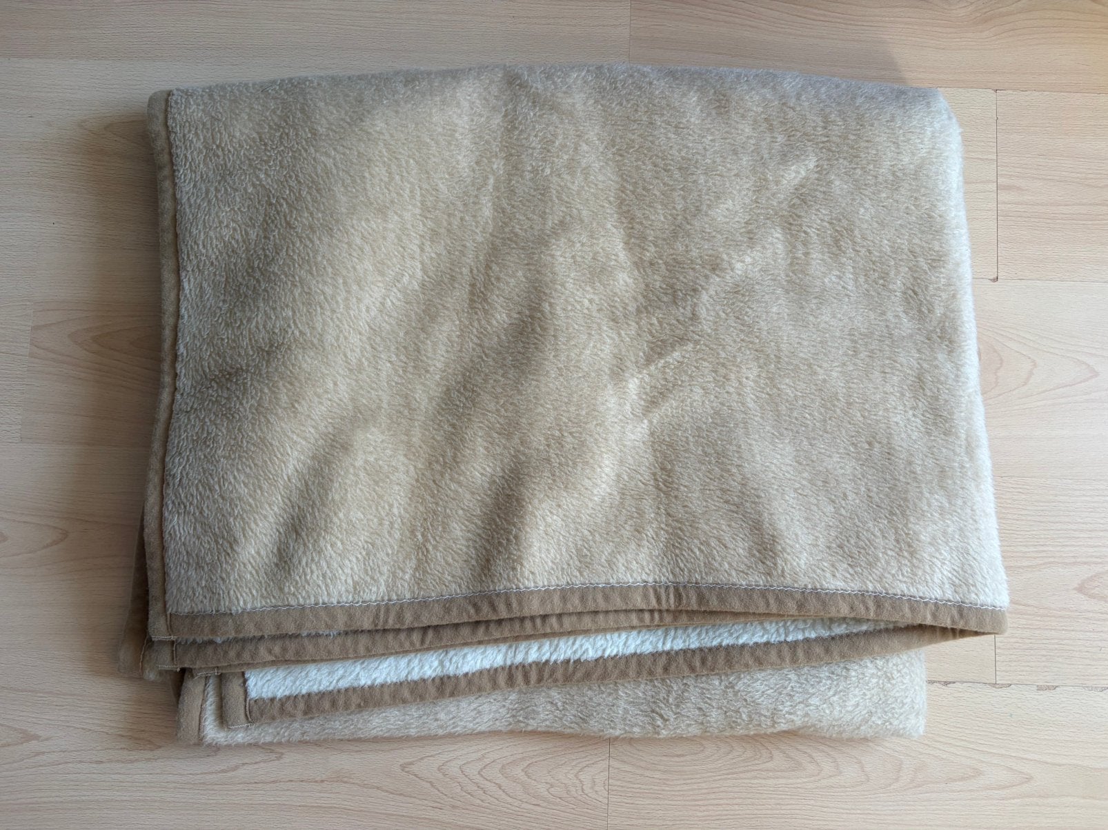 Dralon deken van HEMA 150 x 220 cm bruin/beige, Gebruikt, Acryl, 220 cm, Fleecedeken