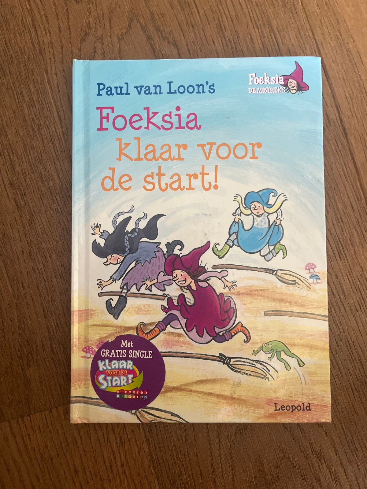 Paul van Loon's Foeksia klaar voor de start! Kinderboek, Ophalen of Verzenden, Gelezen, Sprookjes