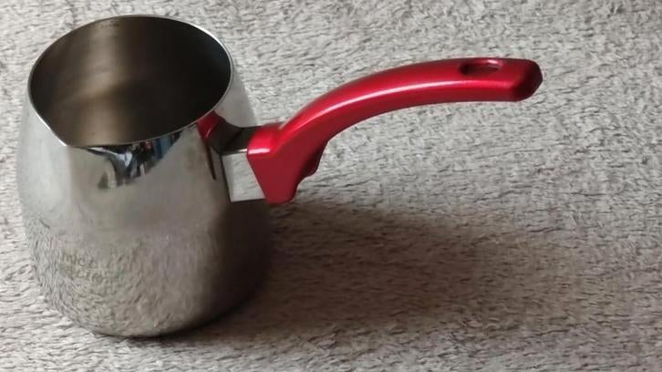 Inci Celik Turkse koffiepot - RVS - inhoud 0,5 liter, Huis en Inrichting, Ophalen of Verzenden, Zo goed als nieuw