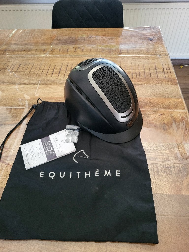 Nieuwe cap Equithème maat 53-55, Dieren en Toebehoren, Dressuur, Overige merken, Nieuw, Rijhelm/cap