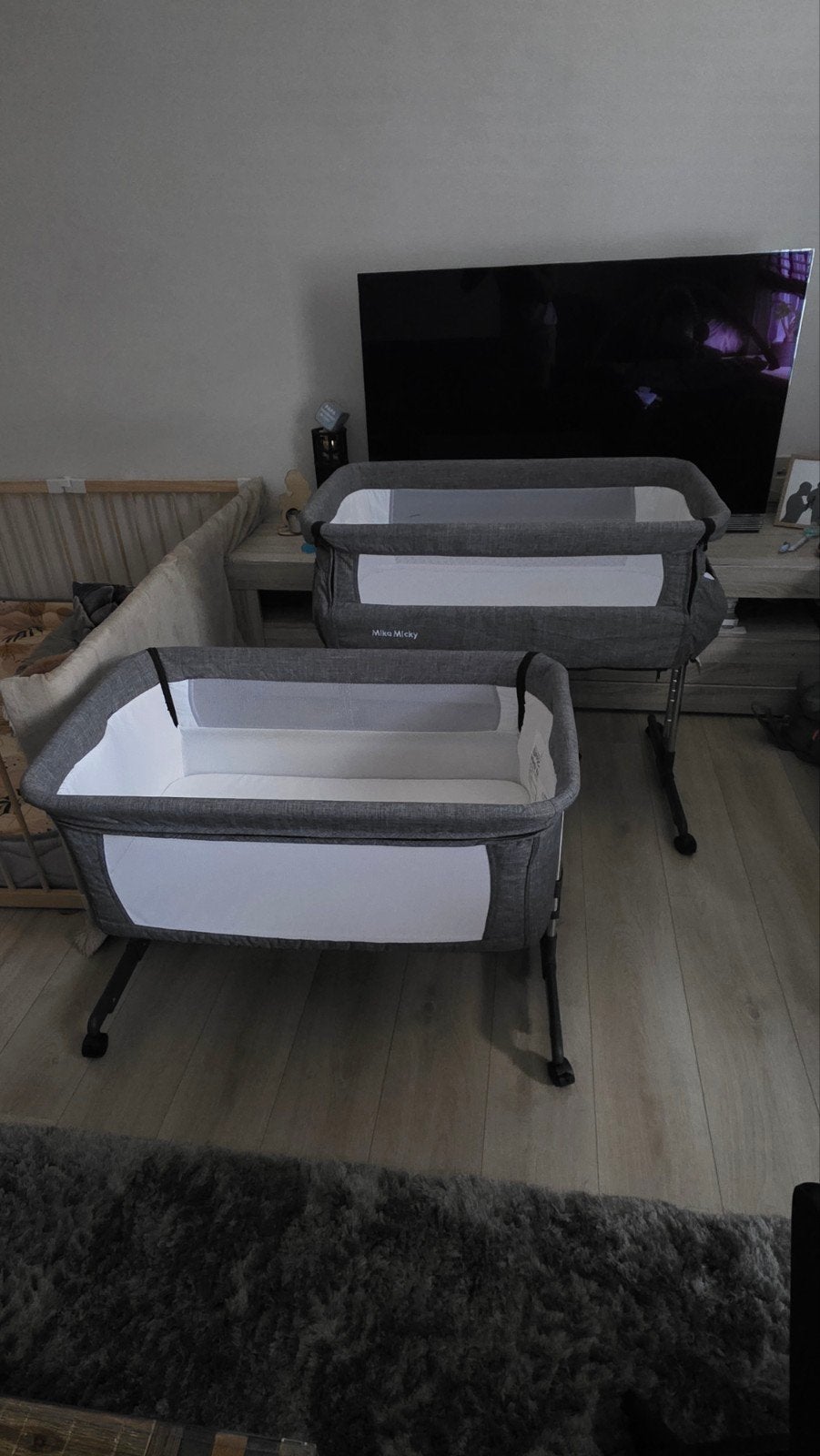 Voor tweeling Moni Mika Micky Deluxe Co-sleeper Wieg - Grijs, Ophalen, Zo goed als nieuw, Wieg