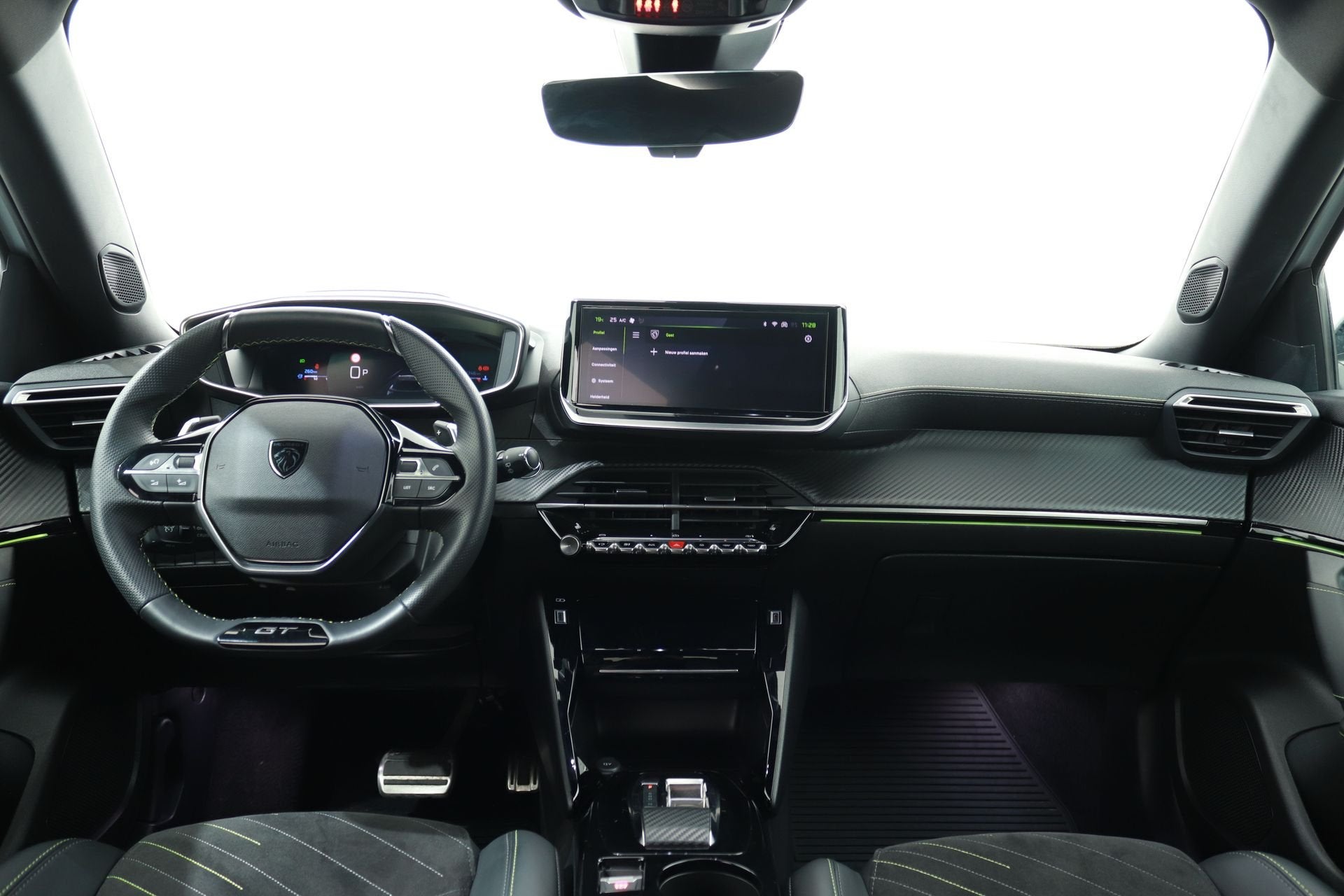 Peugeot 2008 1.2T 130 GT EAT8 FACELIFT | Leer/Alcantara | 36, Gebruikt, Zwart, 1199 cc, Alcantara