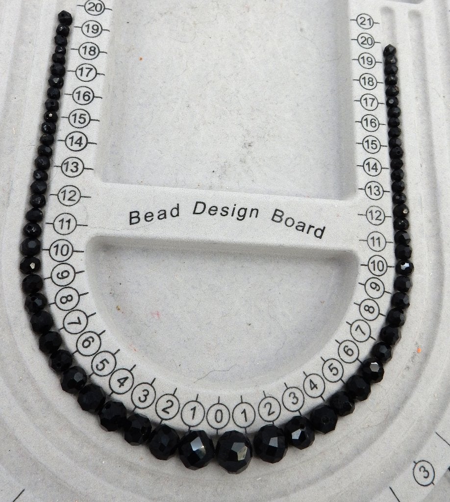 Snoer van antieke gitten 40 cm., Ophalen of Verzenden, Overige materialen, Ketting, Met edelsteen