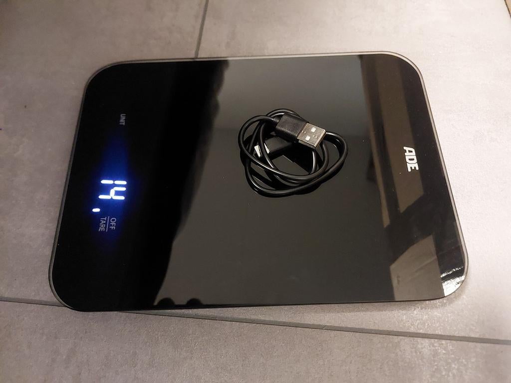 ADE KE2301 Keukenweegschaal - Oplaadbaar met USB-C, Overige typen, Ophalen of Verzenden, Zo goed als nieuw, Zwart