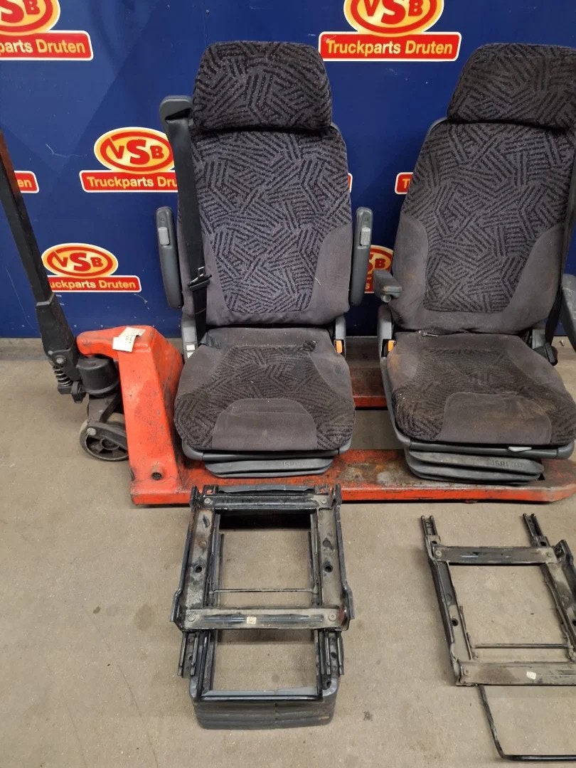 Scania Luchtgeveerde stoelen 4 serie 164 / 144, Gebruikt, Scania, Interieur en Bekleding