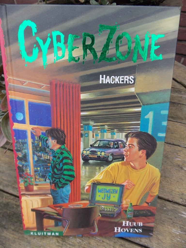 Cyberzone Hackers - Huub Hovens, Gelezen, Fictie algemeen, Ophalen of Verzenden, Huub Hovens
