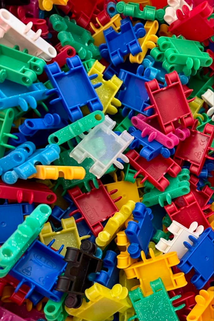 Clics Educatief Speelgoed - Bouwblokken voor Creativiteit, Ophalen of Verzenden, Gebruikt, Bouwen