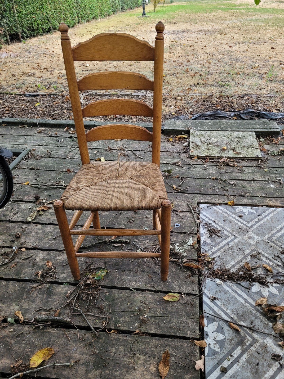 Set van 3 eiken stoelen met bielzen zitting, Ophalen