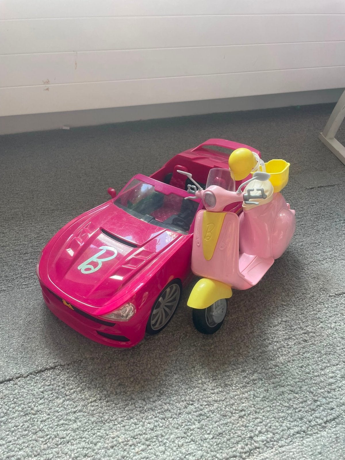 Barbie auto en scooter, Ophalen, Gebruikt