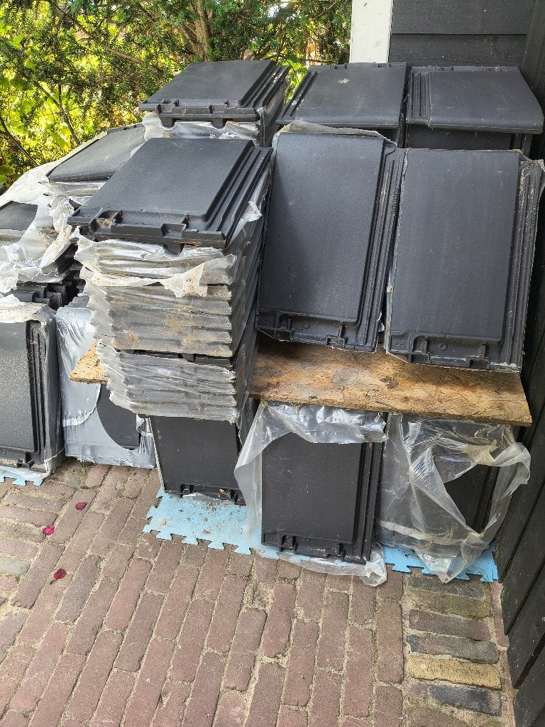 Nelskamp G10 Dakpannen zwart 170stk en 5x nokhoekvorst, Doe-het-zelf en Verbouw, Dakpannen en Dakbedekking, Ophalen, Steen of Klei