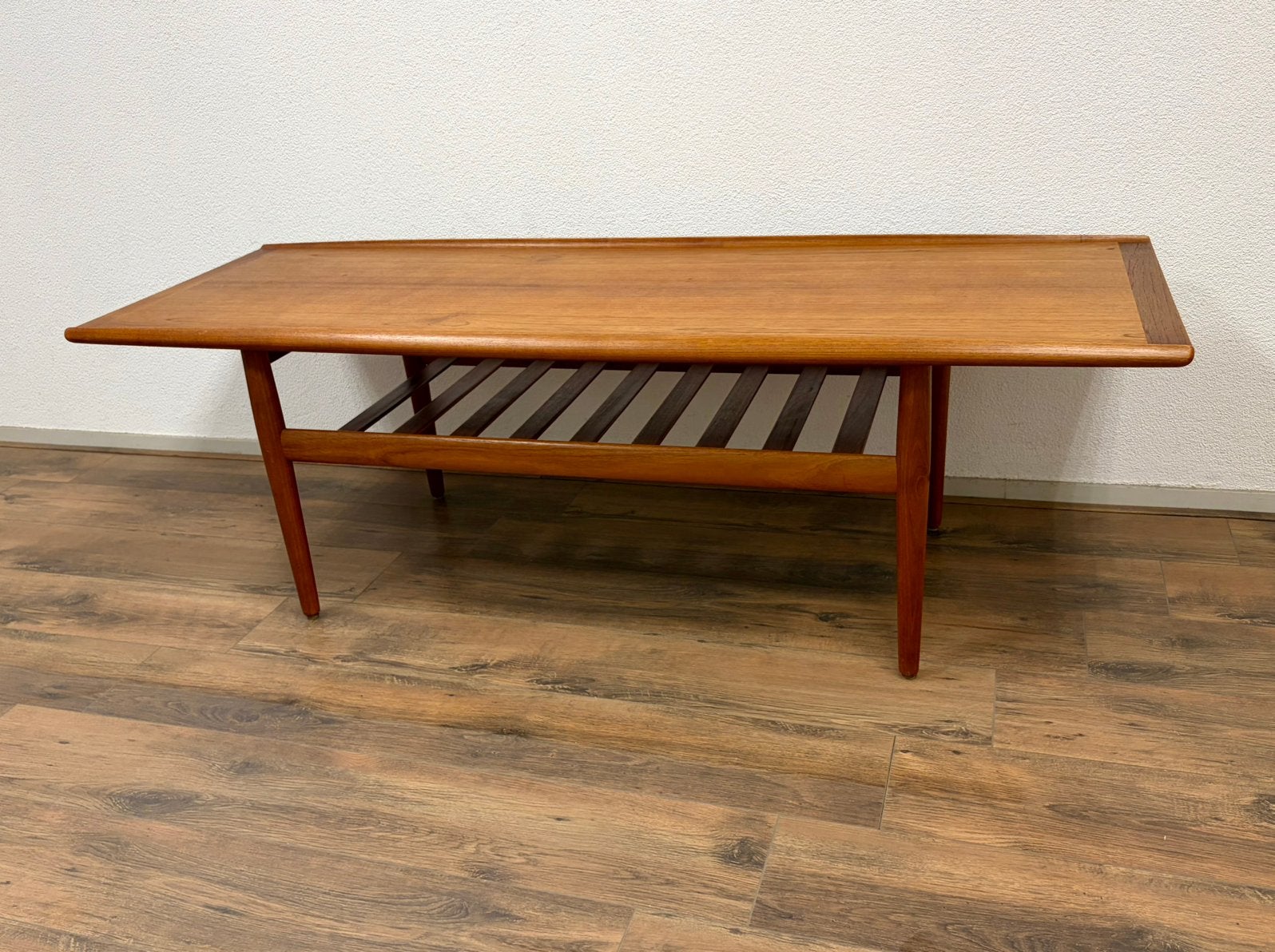Grete Jalk Glostrup vintage Deense salontafel Jaren 60/70, Huis en Inrichting, Tafels | Salontafels, Ophalen, 50 – 75, Vintage jaren 60/70
