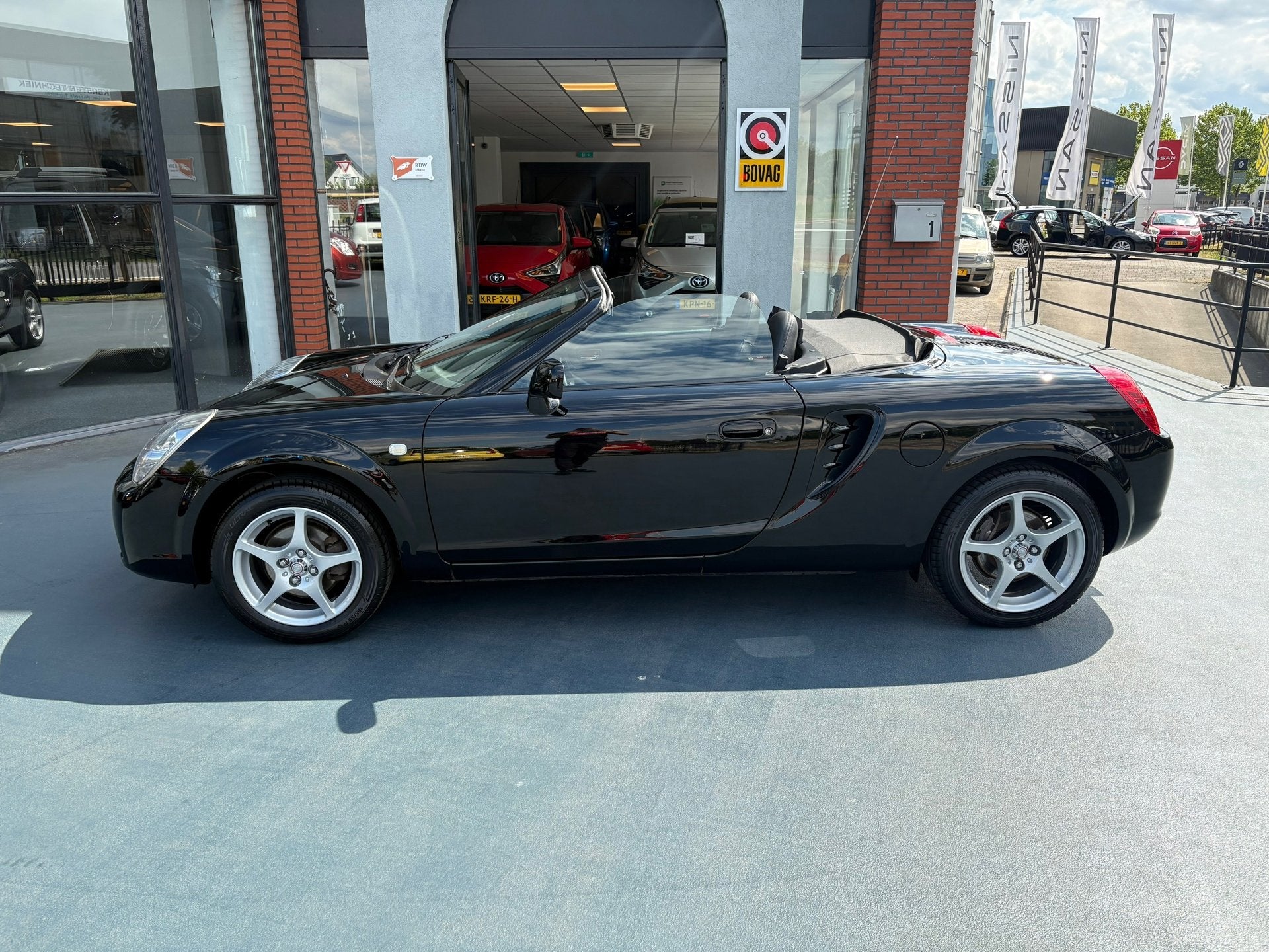 Toyota MR 2 1.8-16v VVT-i SOFT/HARDTOP LMV, Gebruikt, 4 cilinders, Cabriolet, 990 kg