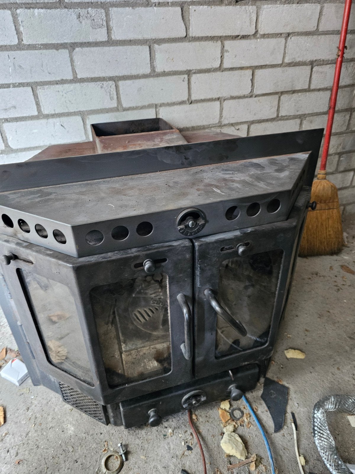 oude klassieke kachel, Ophalen, Gebruikt, Hout, Houtkachel