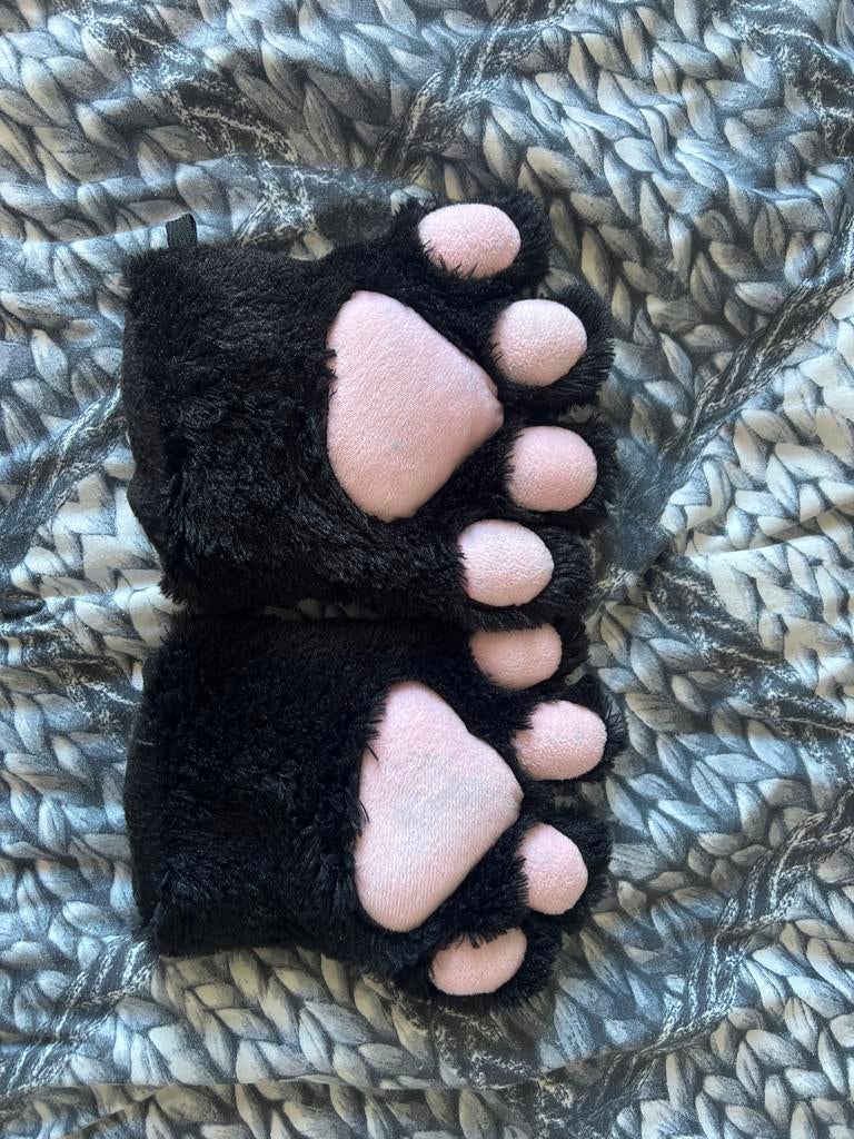 Furry zwarte kattenpoten., Ophalen of Verzenden, Gebruikt, Accessoires