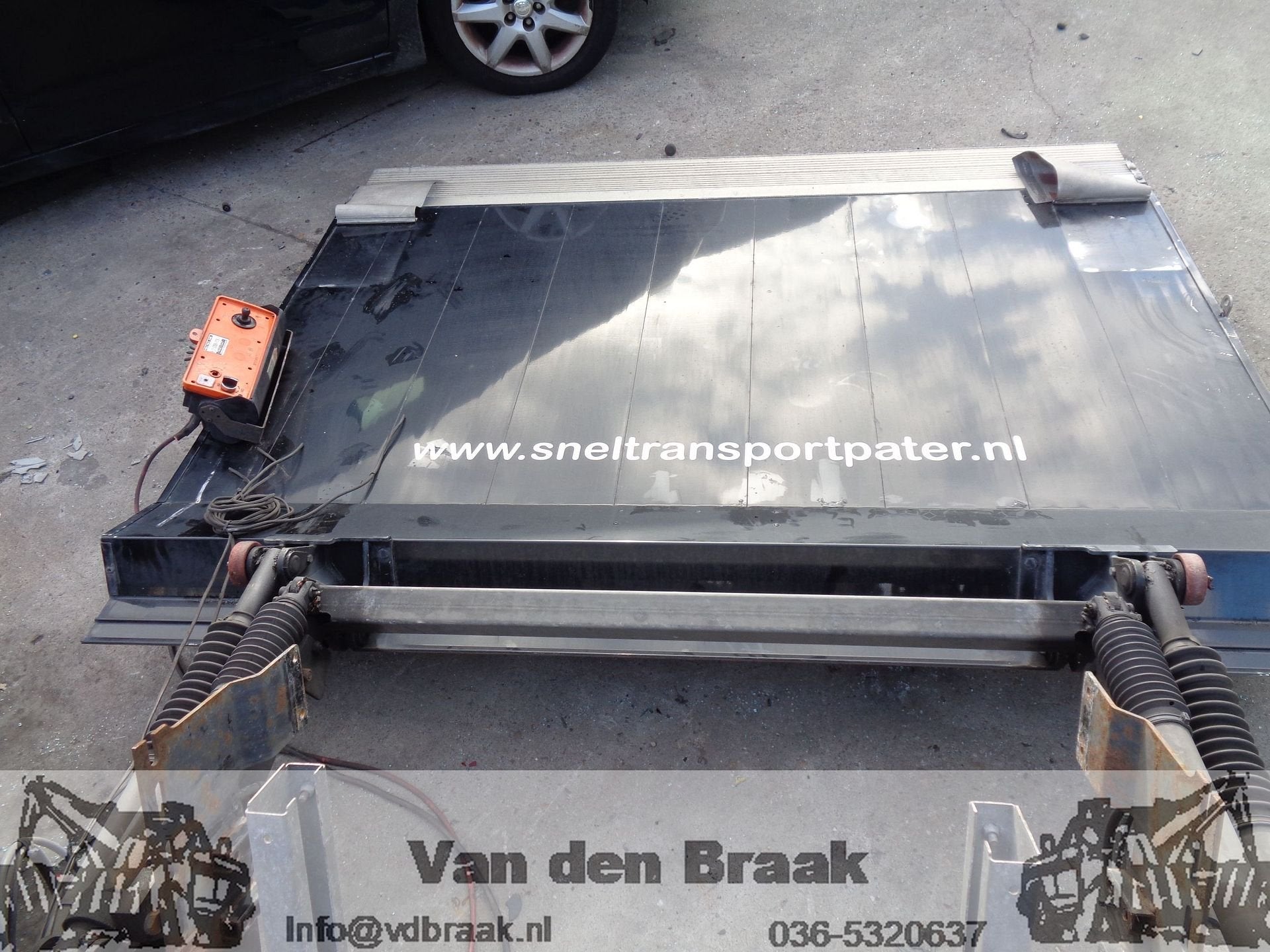 Dhollandia laadklep 1000 kg, Ophalen, Gebruikt, Achter, -