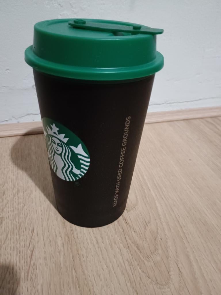 Nieuwe Starbucks Beker van Gerecyclede Koffiedik met Deksel, Ophalen of Verzenden, Nieuw