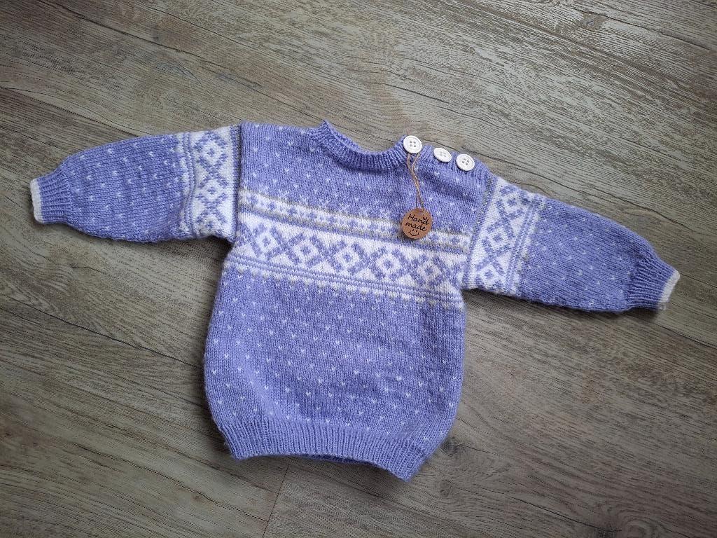 (13) Nieuw paars babytruitje, Ophalen of Verzenden, Nieuw, Jongetje of Meisje, Truitje of Vestje