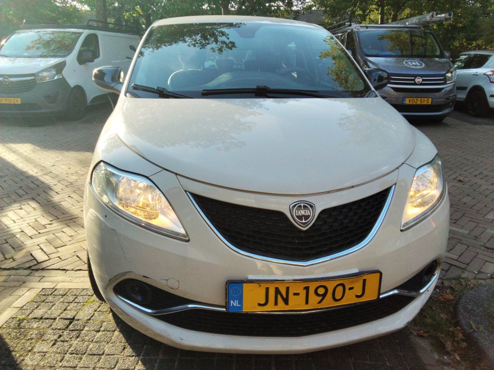 Lancia Ypsilon 0.9 Twinair 85PK St&st AUT 2016 weinig km., Stof, 40 €/maand, 750 kg, 24 km/l