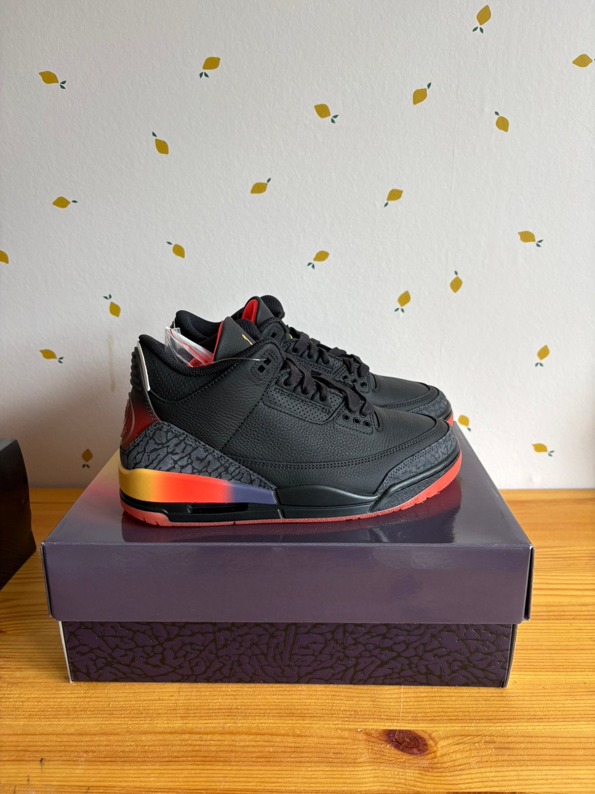 Jordan 3 Retro J Balvin Rio 38,5, Zwart, Nieuw, Ophalen of Verzenden, Sneakers of Gympen