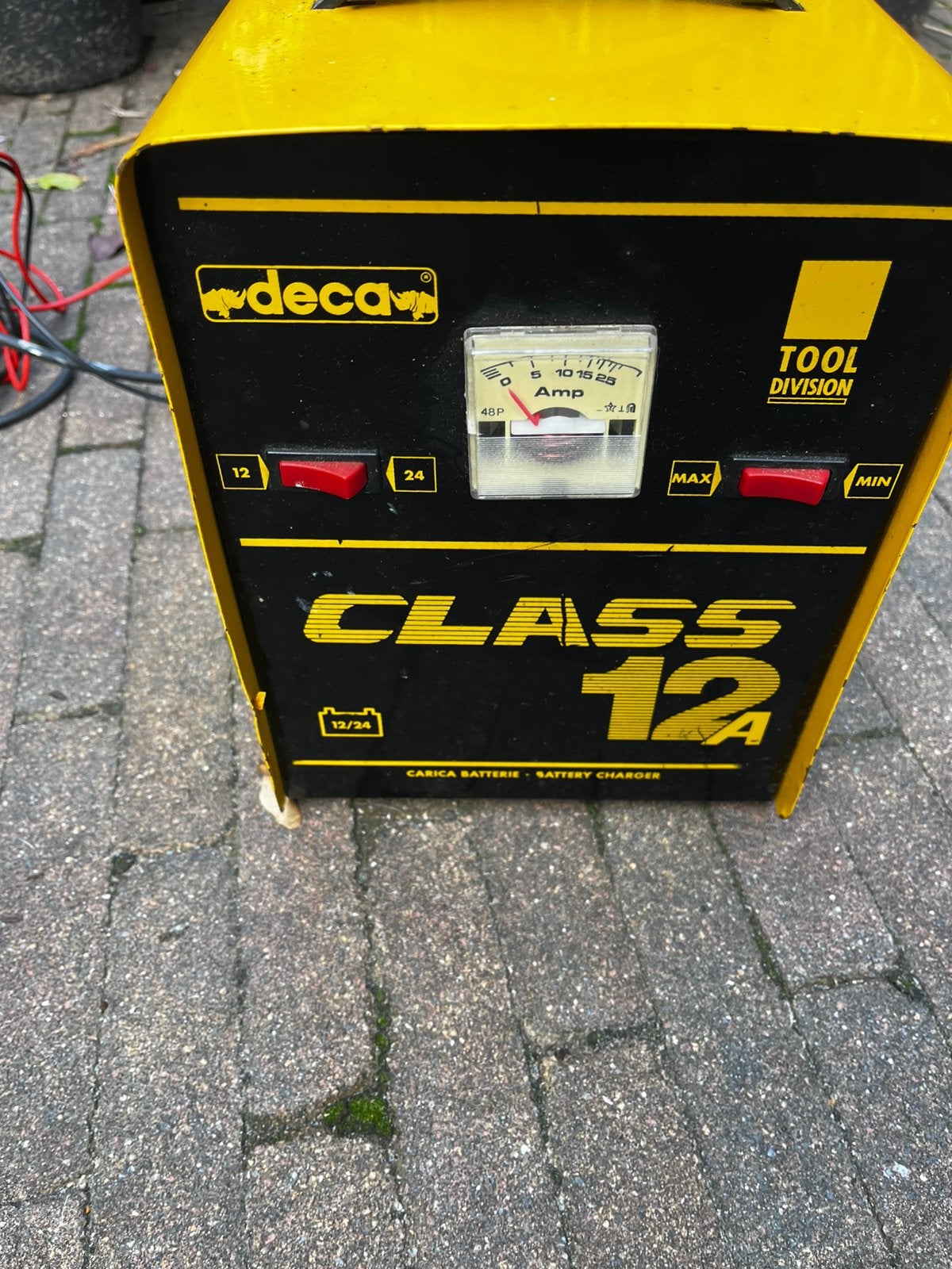 DECA Class 12A Evolution 12/24V acculader, Gebruikt
