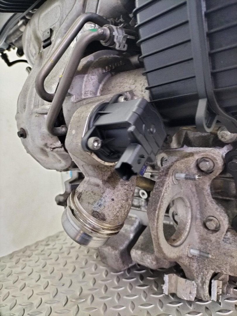 VOLVO V40 TURBO 2017, Ophalen of Verzenden, Gebruikt, Stiba lid