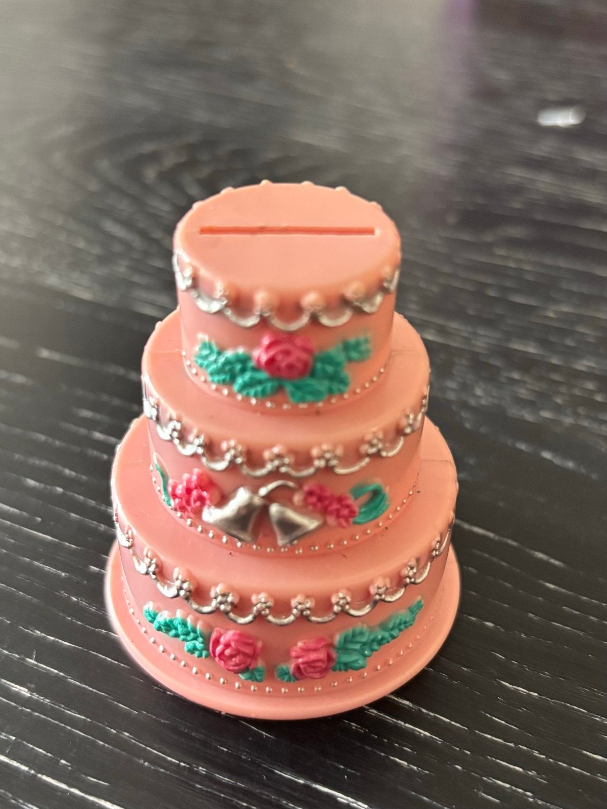 Vintage Bruidstaart Spaarpot - Roze met Bloemen, Ophalen of Verzenden, Gebruikt, Kunststof, Overige thema's