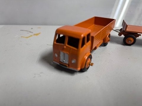 Dinky toy 420 Leyland Forward control lorry met aanhanger, Ophalen of Verzenden, Zo goed als nieuw, Bus of Vrachtwagen, Dinky Toys