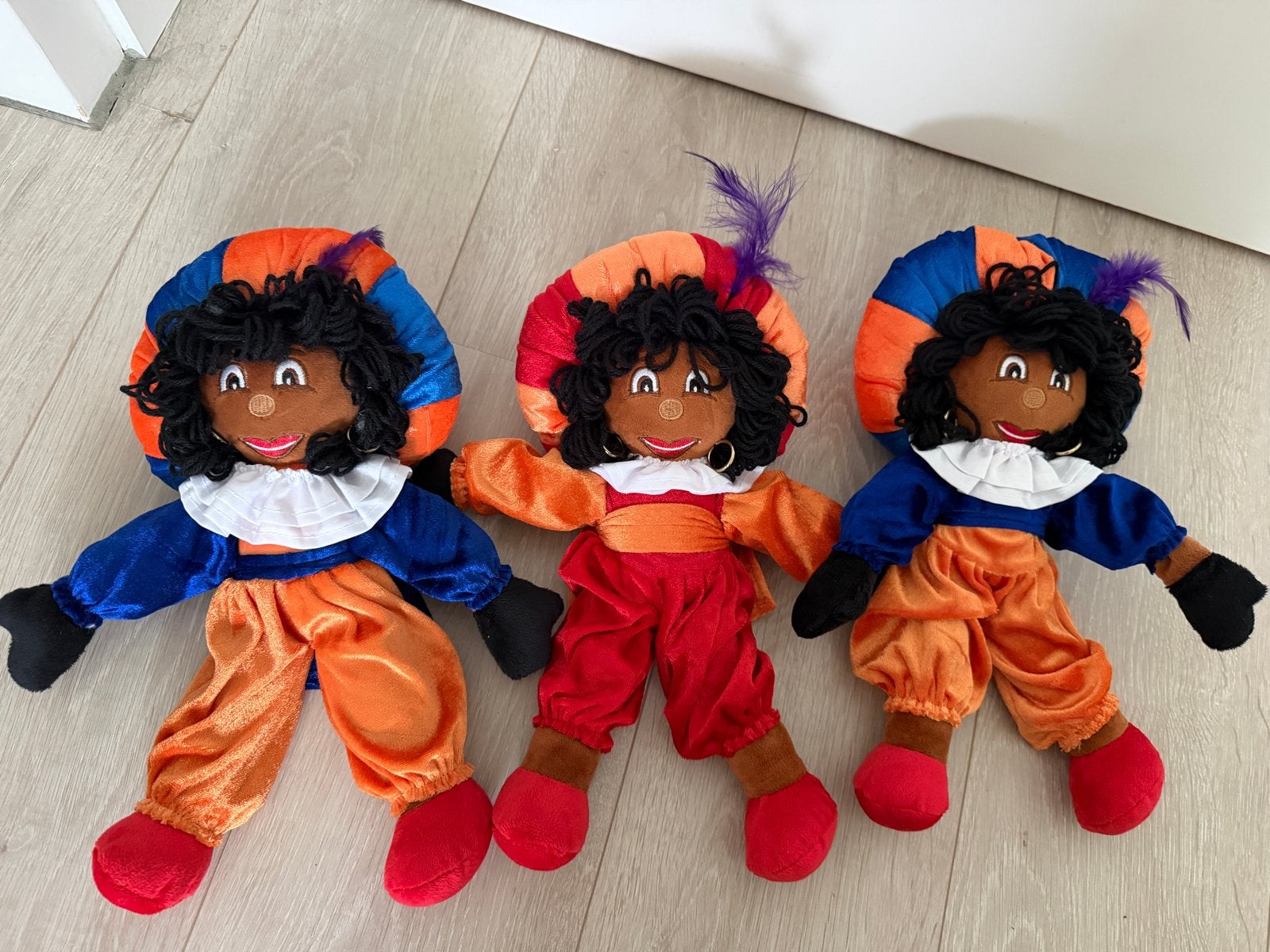 Decoratiepop Piet - 35 cm met buigbare armen en benen, Gebruikt, Overige karakters, Overige typen, Ophalen of Verzenden